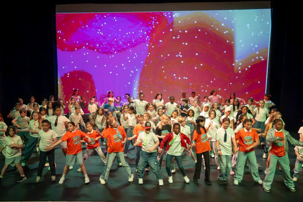 CHAT SOS at Bernie Grant: 300 Young Performers Take the Stage